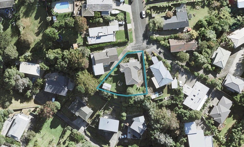 13 Charmaine Road, Torbay, Auckland - Carousel 1