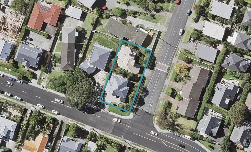 2/35 East Coast Road, Milford, Auckland - Carousel 1