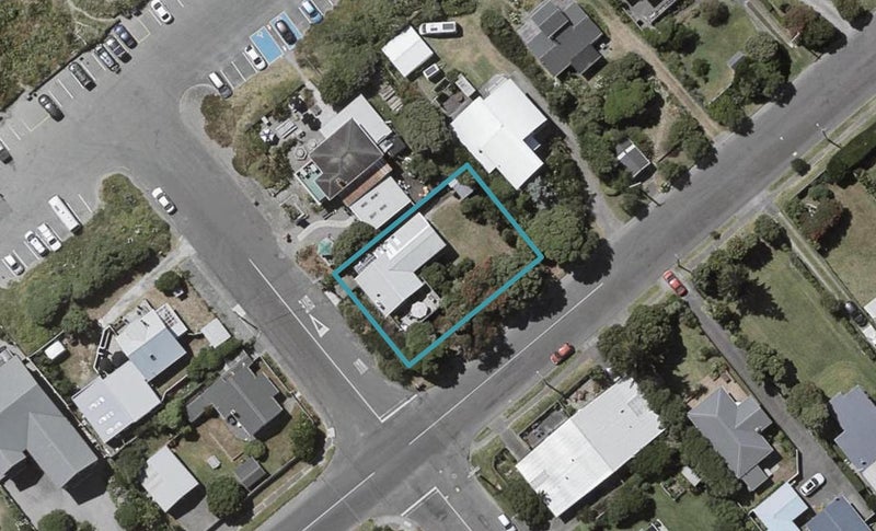 91 Tutere Street, Waikanae Beach, Waikanae - Carousel 1