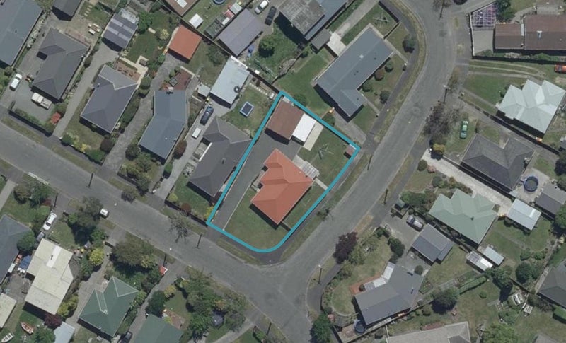 42 Martbern Crescent, Bishopdale, Christchurch - Carousel 1