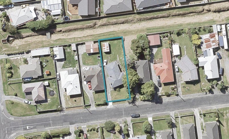 40 Russell Road, Wainuiomata, Lower Hutt - Carousel 1