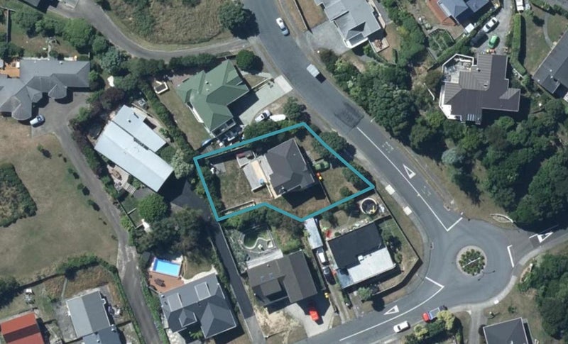 3 St Ives Drive, Camborne, Porirua - Carousel 1