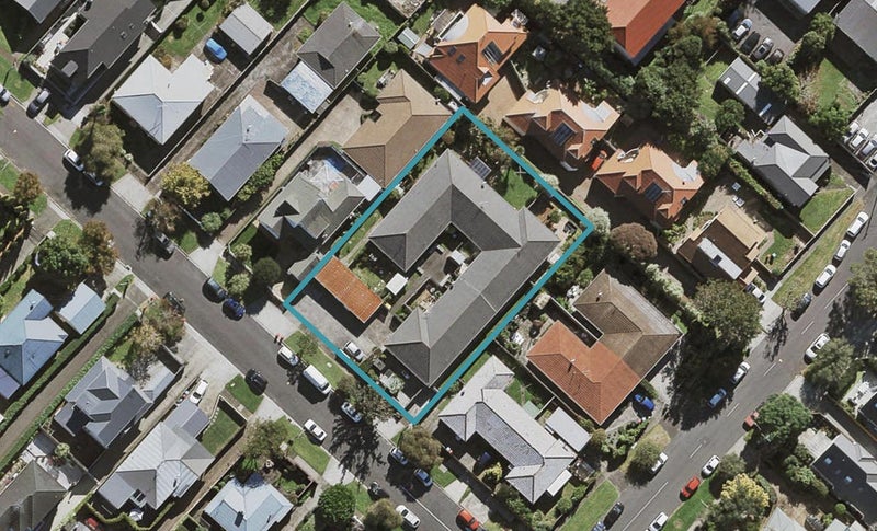 2/37 Tawera Road, Greenlane, Auckland - Carousel 1