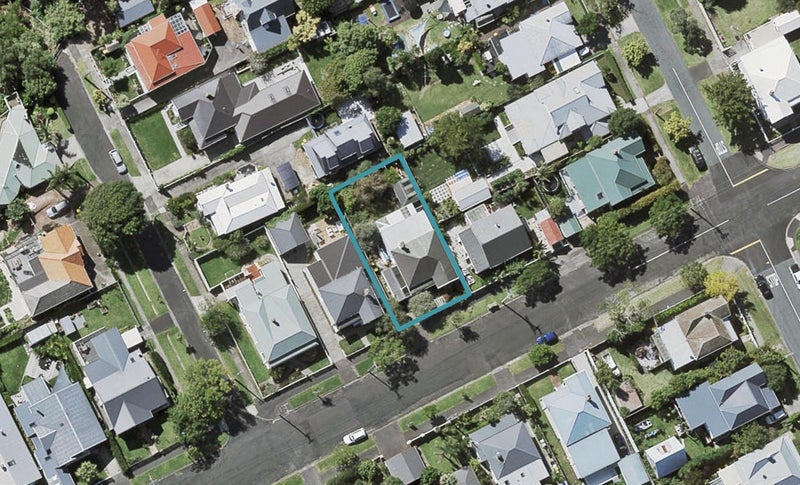 26 Abbotsford Terrace, Devonport, Auckland - Carousel 1
