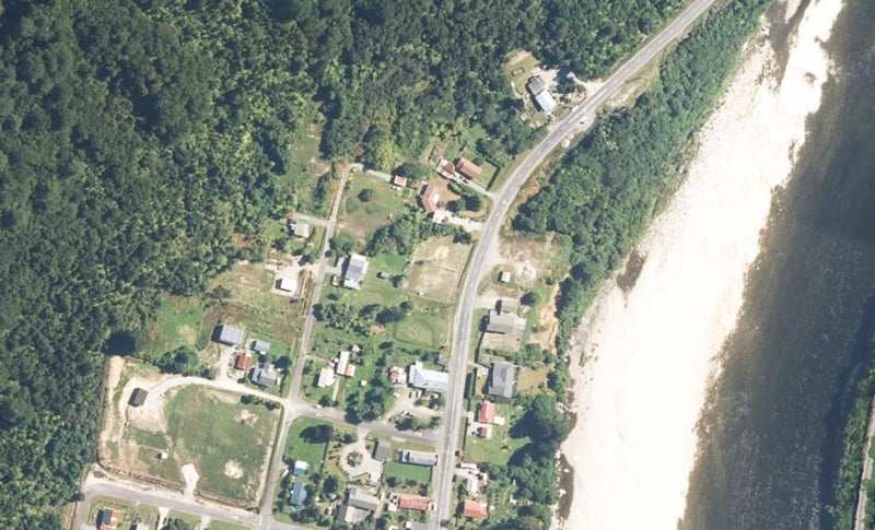 12 Taylor Street, TAYLORVILLE, GREYMOUTH - Carousel 1