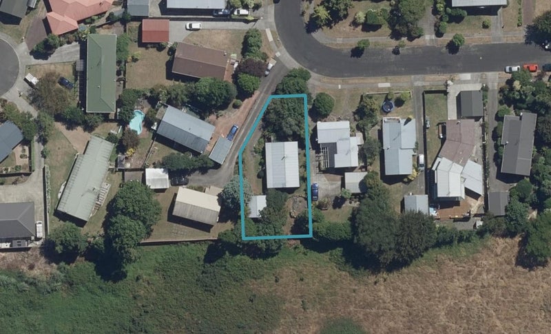 39 Gilbass Avenue, Hamilton Lake, Hamilton - Carousel 1