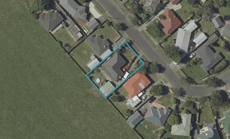 59 Tararua Terrace, Cloverlea, Palmerston North - Carousel 1