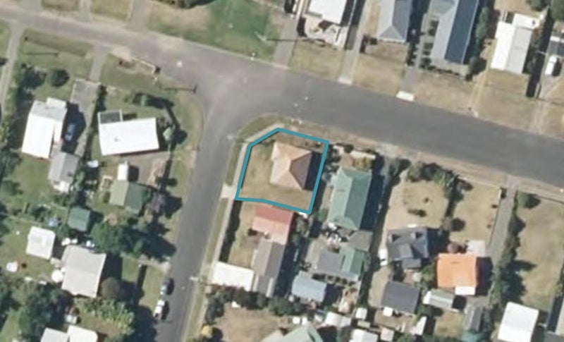 2 Cousins Avenue East, Foxton Beach, Foxton - Carousel 1