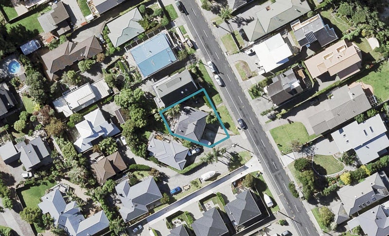85 Clovelly Road, Bucklands Beach, Auckland - Carousel 1