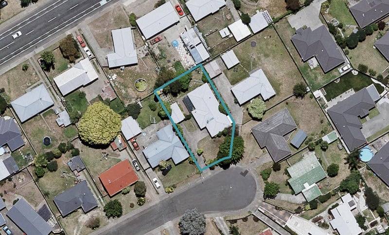 13 Walton Place, Flaxmere, Hastings - Carousel 1
