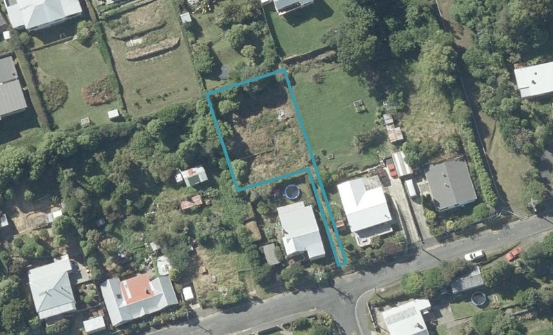 53 Manapouri Street, Ravensbourne, Dunedin - Carousel 1