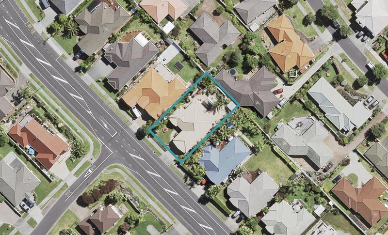23 Summerland Drive, Henderson, Auckland - Carousel 1