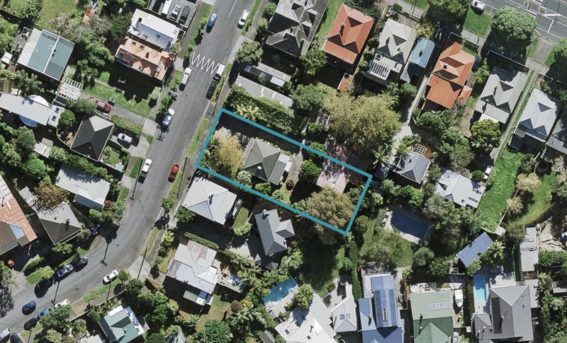 4 Sackville Street, Grey Lynn, Auckland - Carousel 1