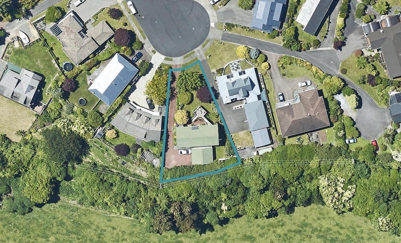 27 Mark Place, Lynmore, Rotorua - Carousel 1