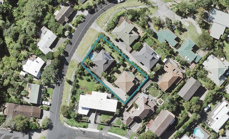 2/77 Castor Bay Road, Castor Bay, Auckland - Carousel 1