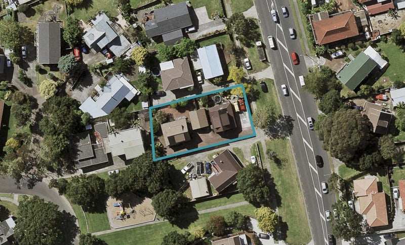 2/38 Hollyford Drive, Clover Park, Auckland - Carousel 1