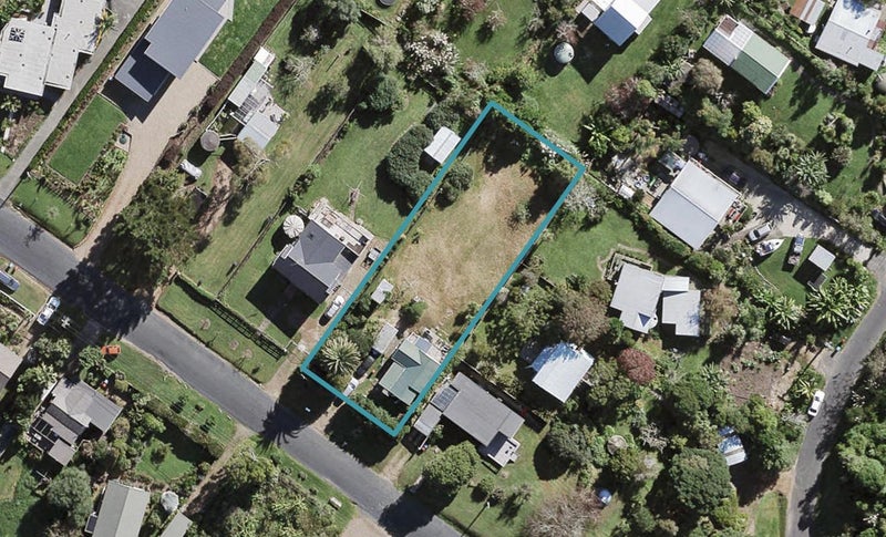 13 Mako Street, Oneroa, Waiheke Island - Carousel 1