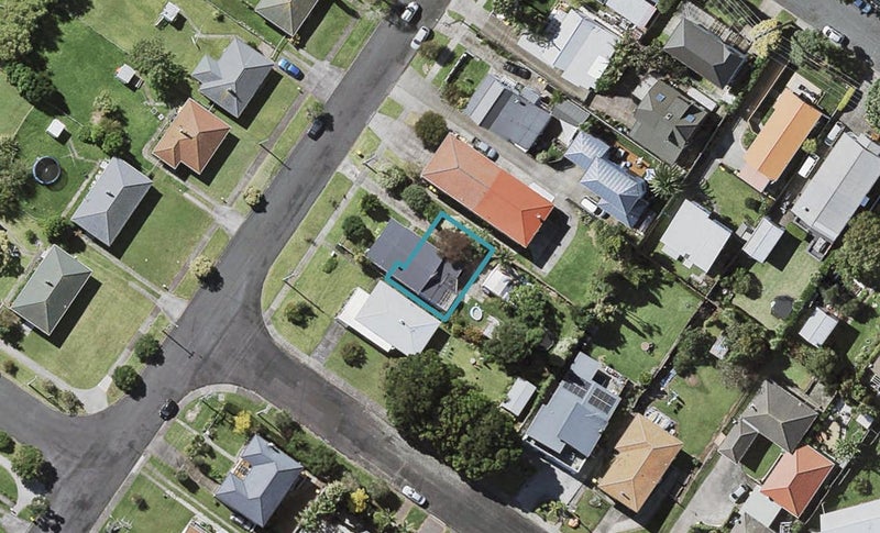 104B Eversleigh Road, Belmont, Auckland - Carousel 1