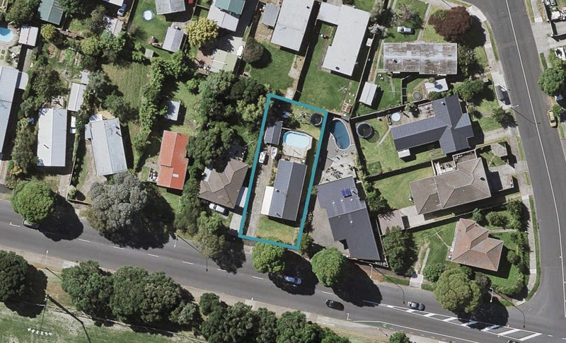72 Merton Road, Saint Johns, Auckland - Carousel 1
