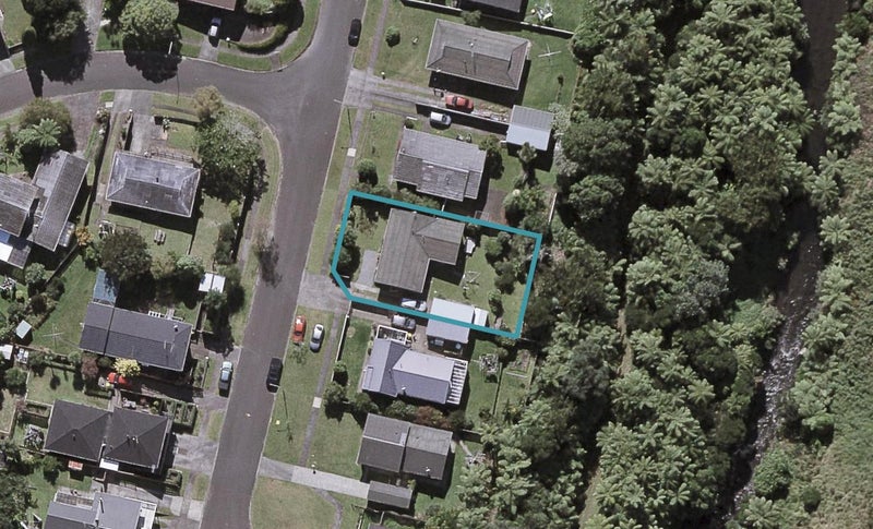 15 Hartland Place, Welbourn, New Plymouth - Carousel 1