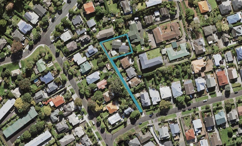 1/25 Highland Road, Mount Albert, Auckland - Carousel 1
