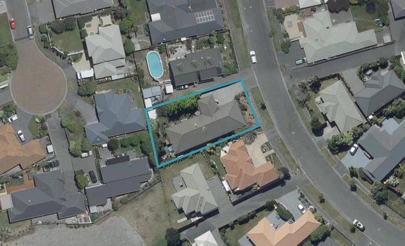 27 Orlando Crescent, Waimairi Beach, Christchurch - Carousel 1