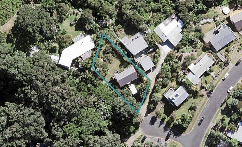 23 Kennedy Point Road, Surfdale, Waiheke Island - Carousel 1