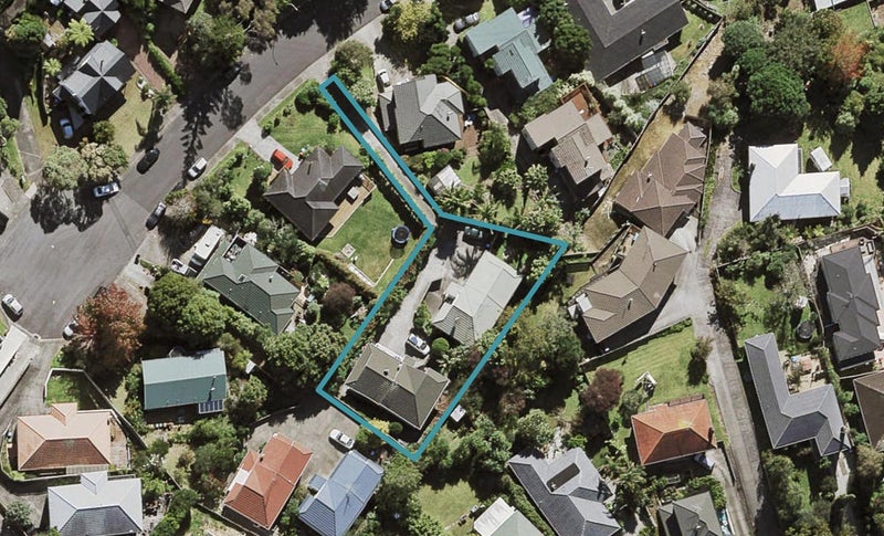 16A Stephen Lysnar Place, Hillsborough, Auckland - Carousel 1