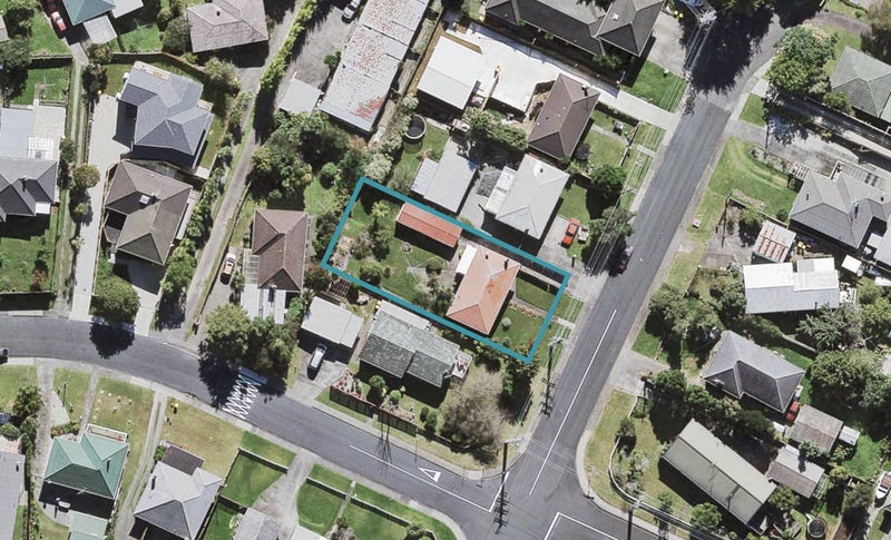 106 Tirimoana Road, Te Atatu South, Auckland - Carousel 1