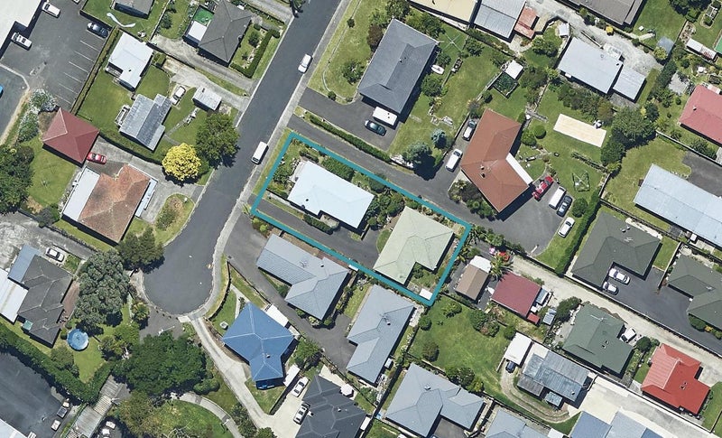 16B Lincoln Terrace, Gate Pa, Tauranga - Carousel 1