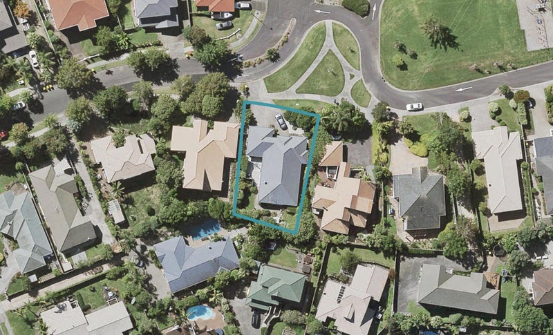 14 Arirang Rise, Pinehill, Auckland - Carousel 1