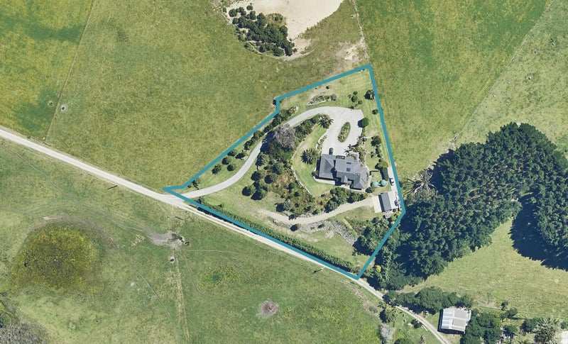 581 Bell Road, Papamoa Beach, Papamoa - Carousel 1
