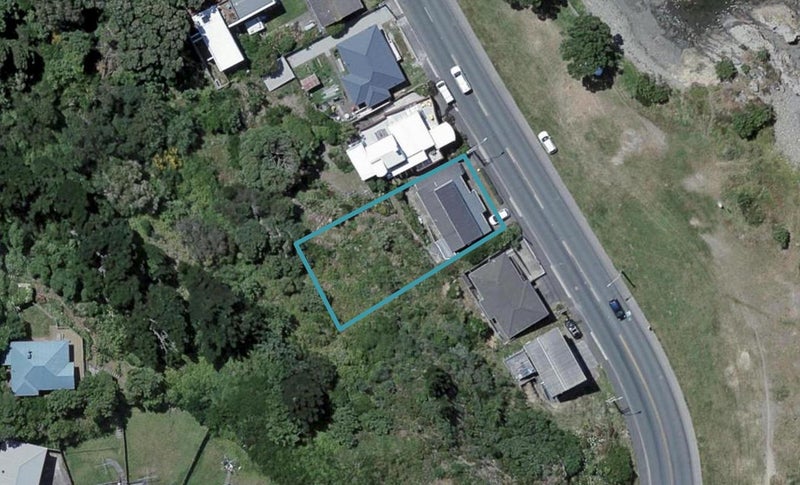 326 Queens Drive, Lyall Bay, Wellington - Carousel 1