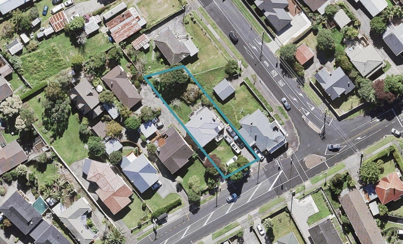 145 Titirangi Road, New Lynn, Auckland - Carousel 1