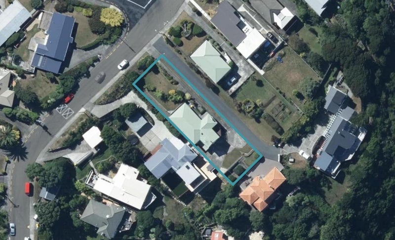 40 Mana View Road, Paremata, Porirua - Carousel 1