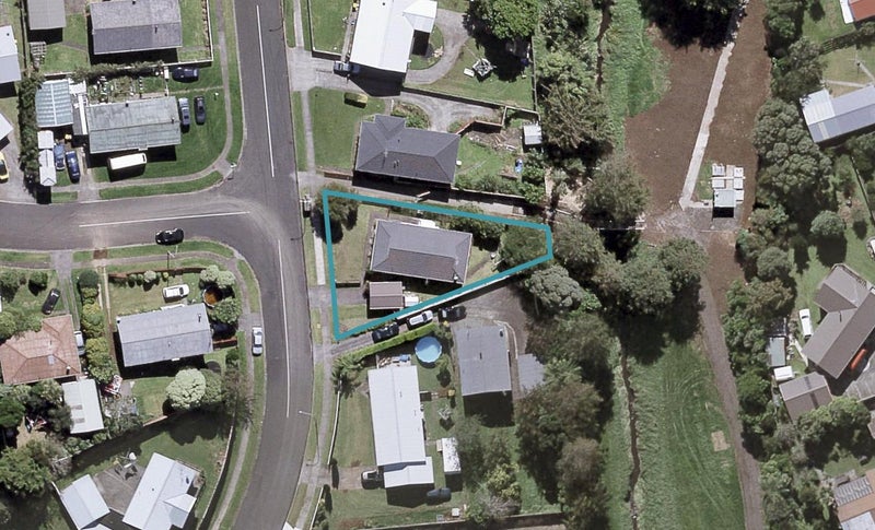 22 Camellia Avenue, Bell Block, New Plymouth - Carousel 1