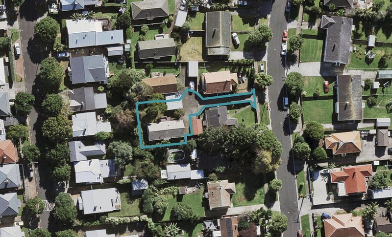 2/10 Cameron Street, Onehunga, Auckland - Carousel 1