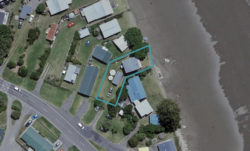 37 Jetty Road, Castlepoint - Carousel 1