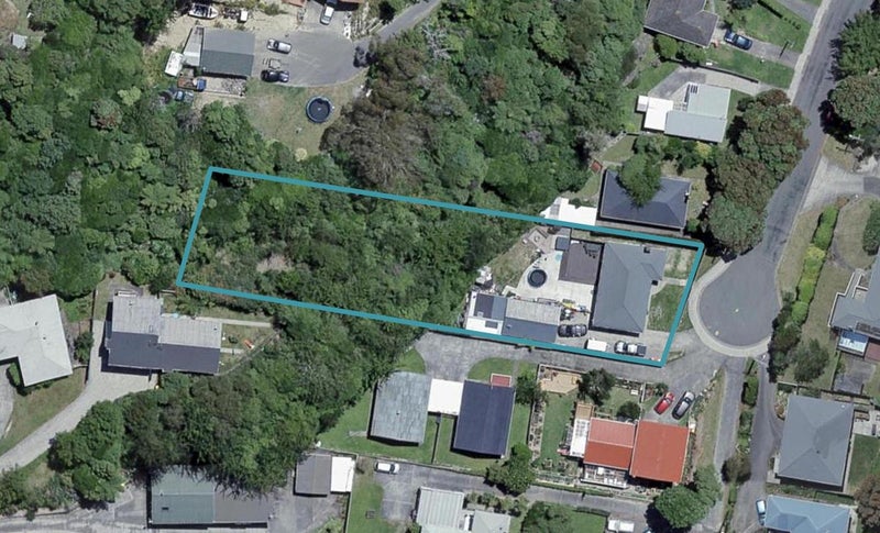 64 The Drive, Tawa, Wellington - Carousel 1