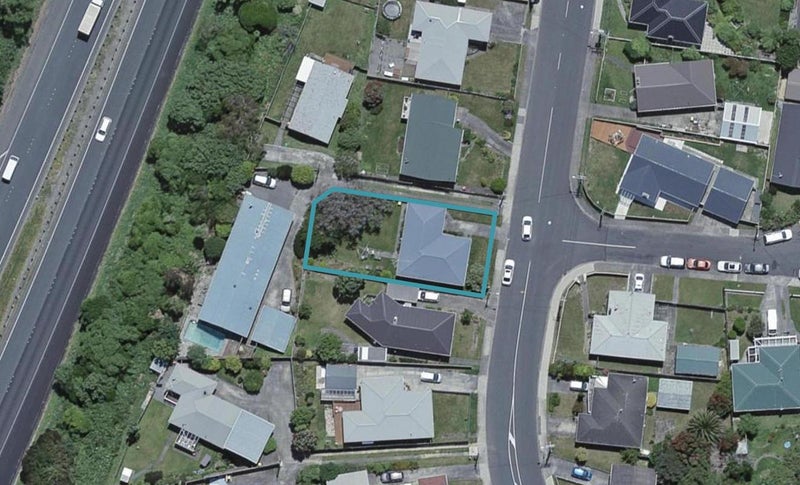 67 Mark Avenue, Paparangi, Wellington - Carousel 1