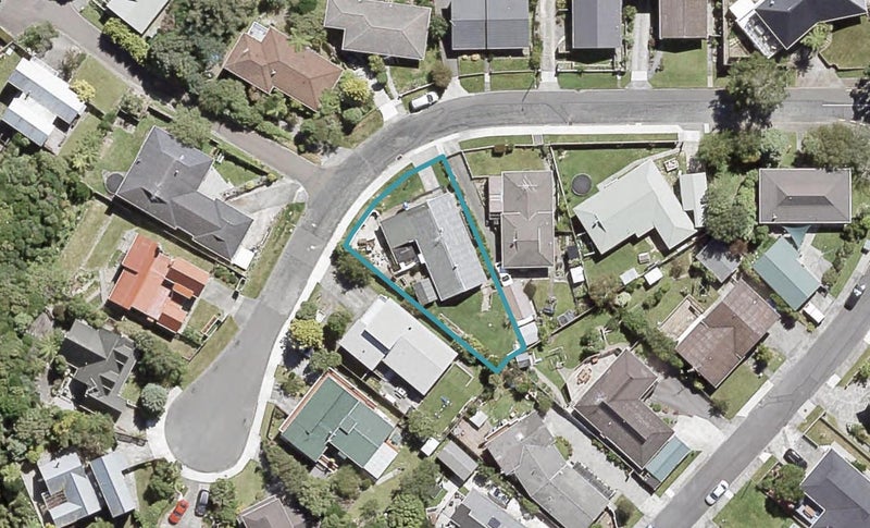 4 Haast Close, Kelson, Lower Hutt - Carousel 1