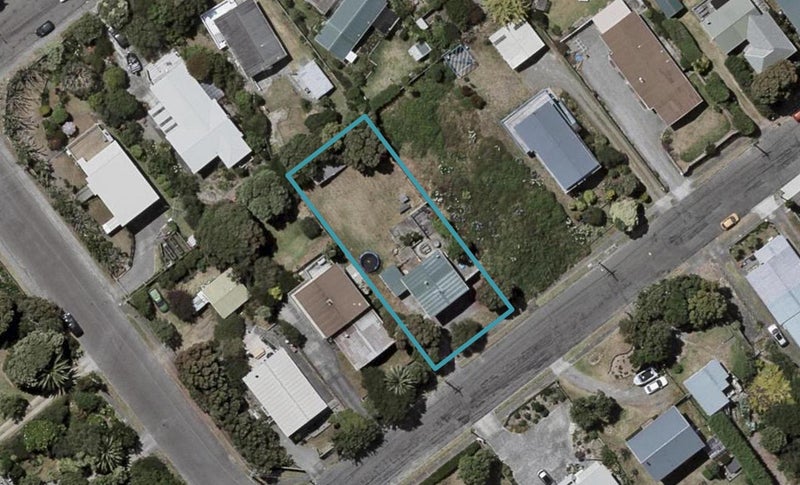 5 Atua Street, Waikanae Beach, Waikanae - Carousel 1