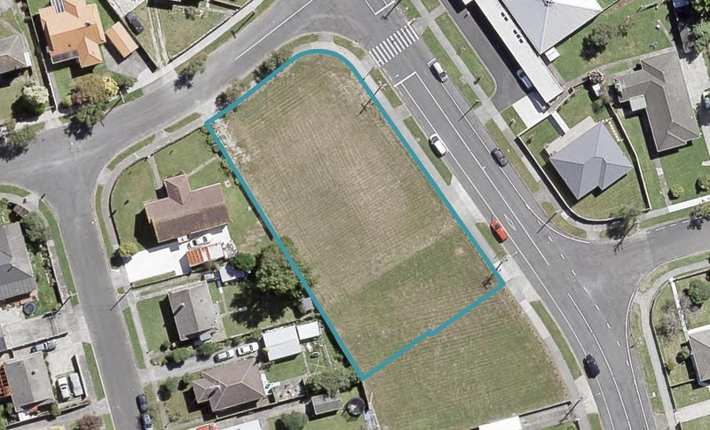 16/4 Seddon Street, Naenae, Lower Hutt - Carousel 1