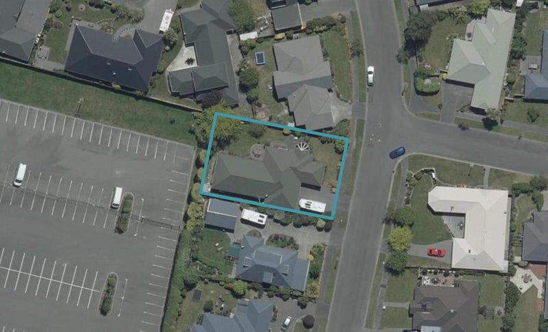 17 Farnswood Place, Redwood, Christchurch - Carousel 1