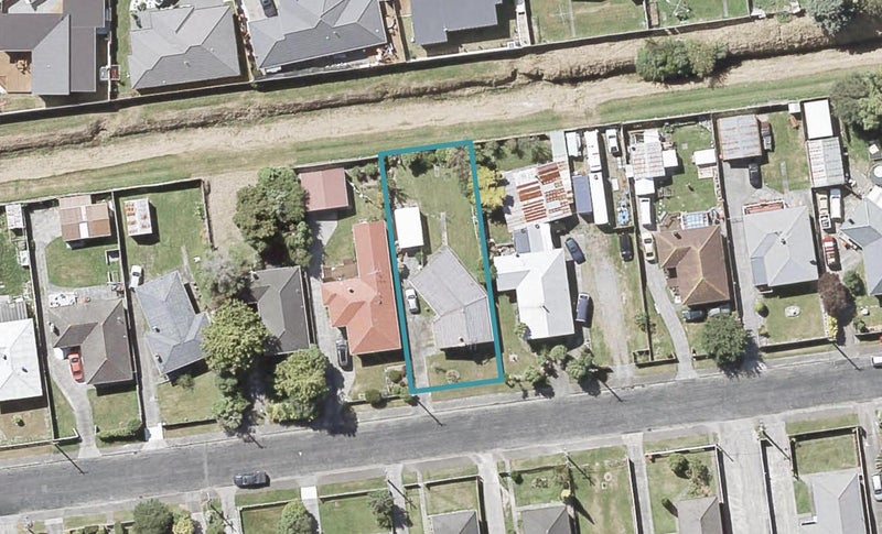 46 Russell Road, Wainuiomata, Lower Hutt - Carousel 1