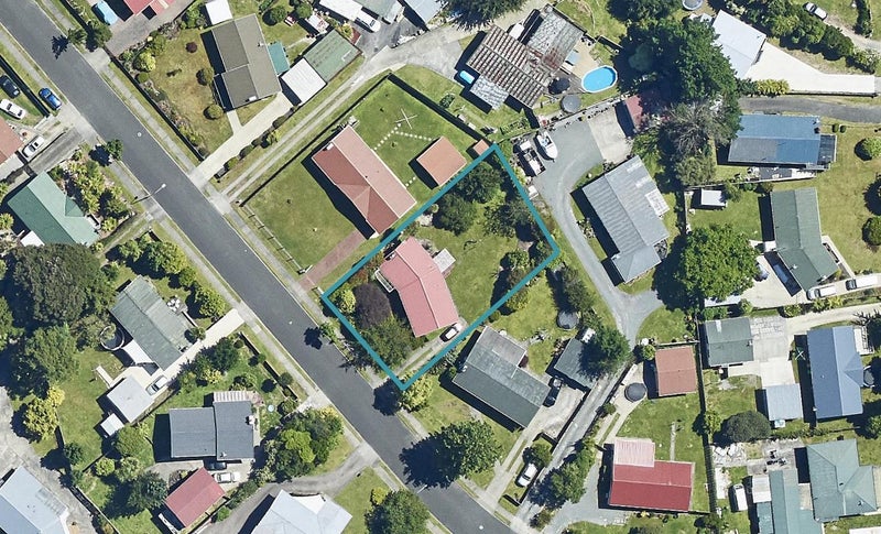 9 Joanne Crescent, Pukehangi, Rotorua - Carousel 1
