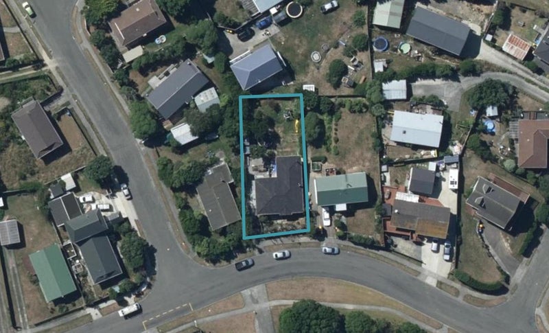 116 Pikarere Street, Titahi Bay, Porirua - Carousel 1
