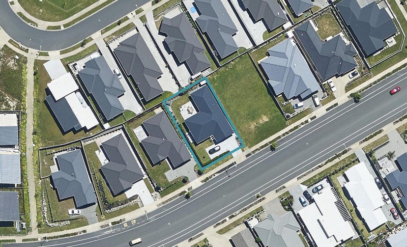 321 Lakes Boulevard, Pyes Pa, Tauranga - Carousel 1