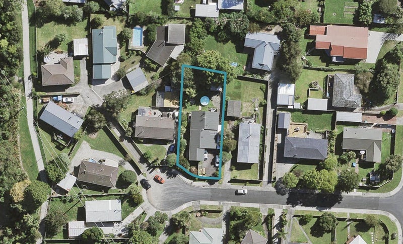 7 John F Kennedy Place, Glen Eden, Auckland - Carousel 1