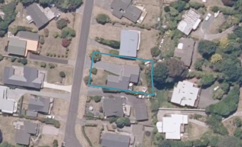 11 Isobel Street, Acacia Bay, Taupo - Carousel 1